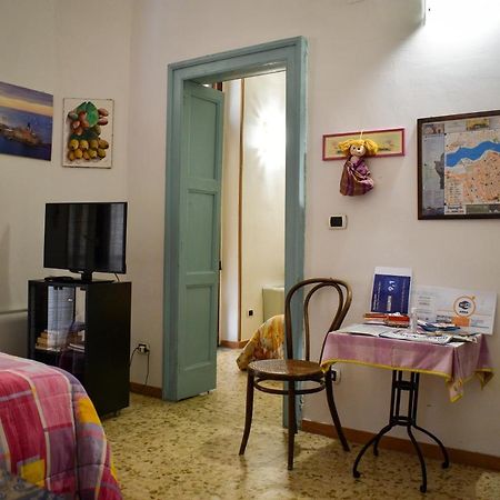 Bed & Breakfast Mare Nostrum Brindisi Eksteriør bilde